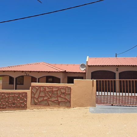 Jjp Self Catering - Three Bedroom House Lüderitz 外观 照片