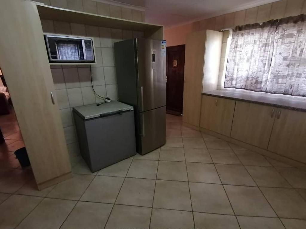 Jjp Self Catering - Three Bedroom House Lüderitz 外观 照片