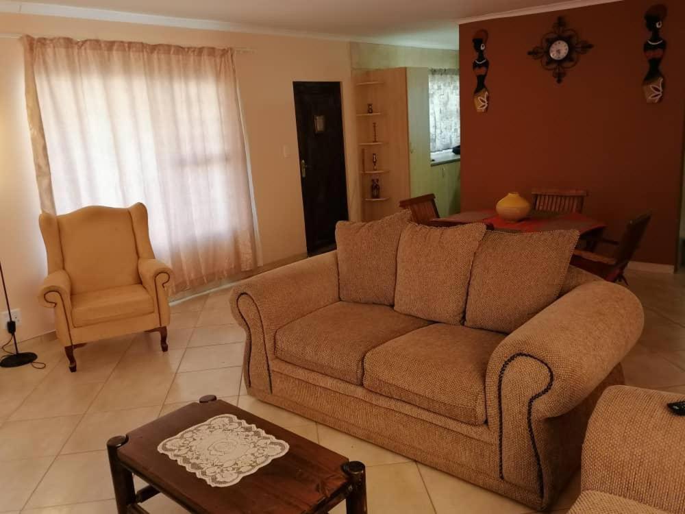 Jjp Self Catering - Three Bedroom House Lüderitz 外观 照片