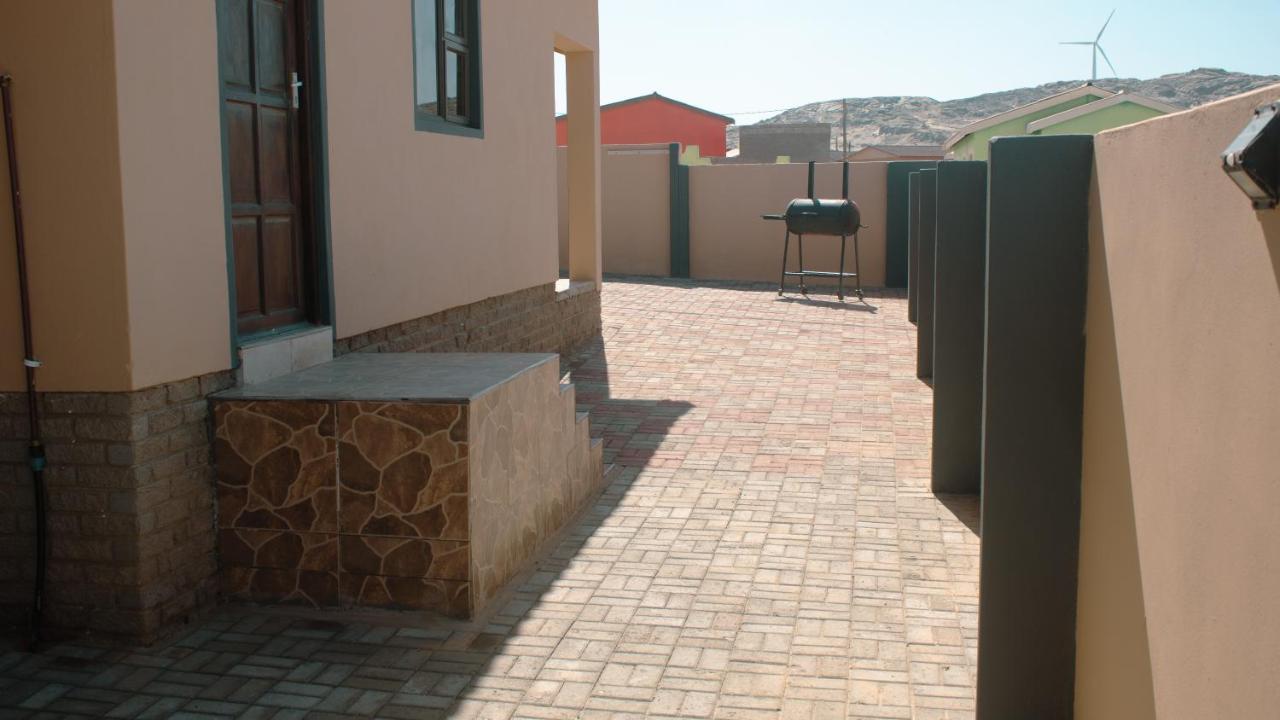 Jjp Self Catering - Three Bedroom House Lüderitz 外观 照片