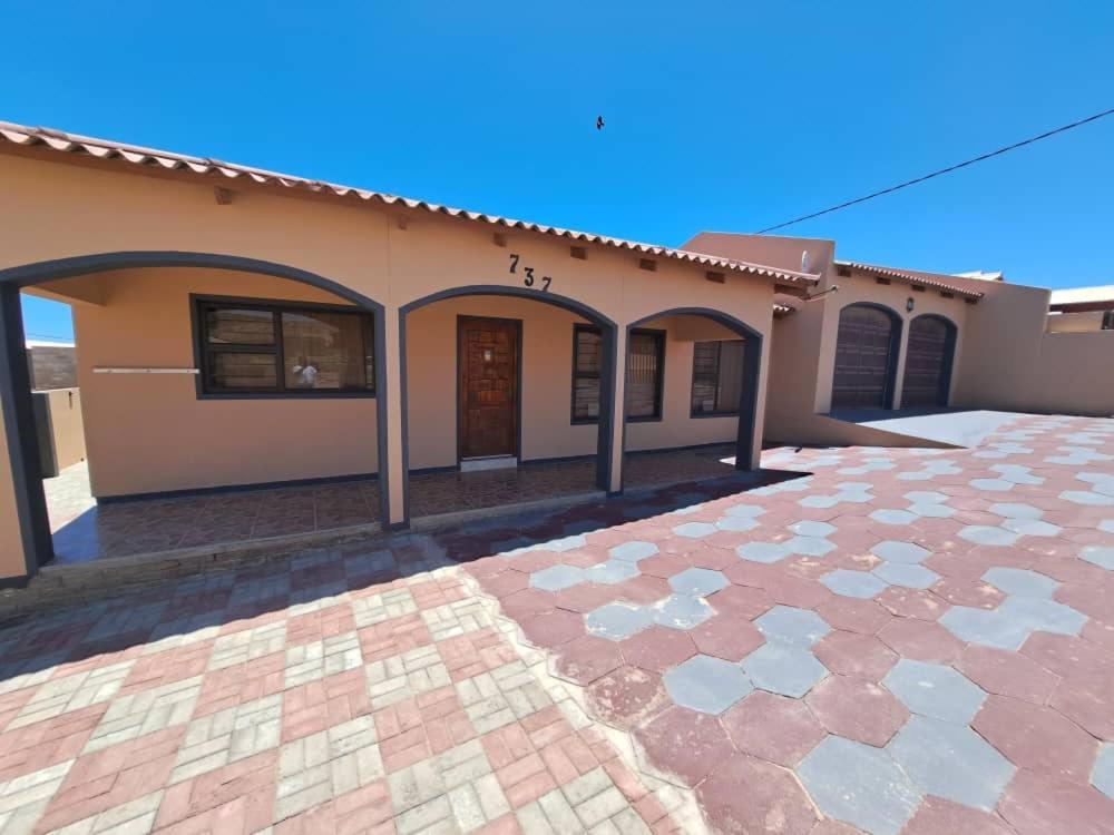 Jjp Self Catering - Three Bedroom House Lüderitz 外观 照片