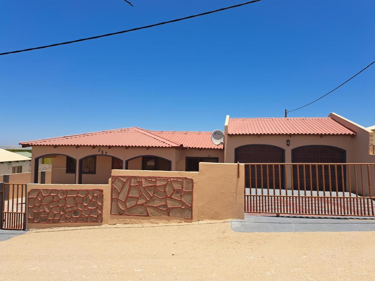 Jjp Self Catering - Three Bedroom House Lüderitz 外观 照片